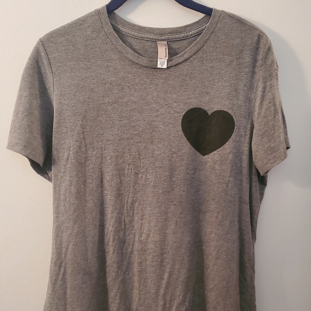 Thread Tank | Gray Heart Tee